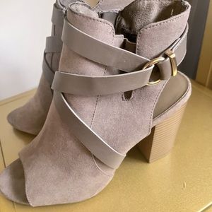 Peep Toe Block Heel Ankle Booties | size 8